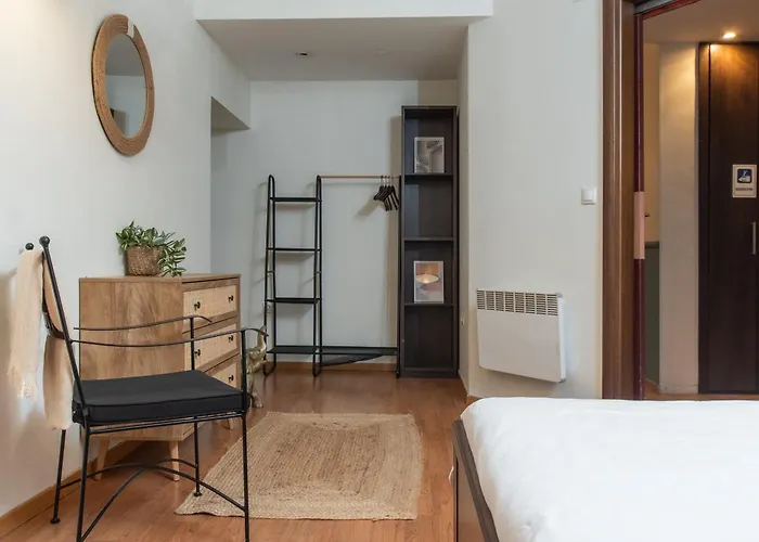 Houseloft Cosmopolitan Comfort