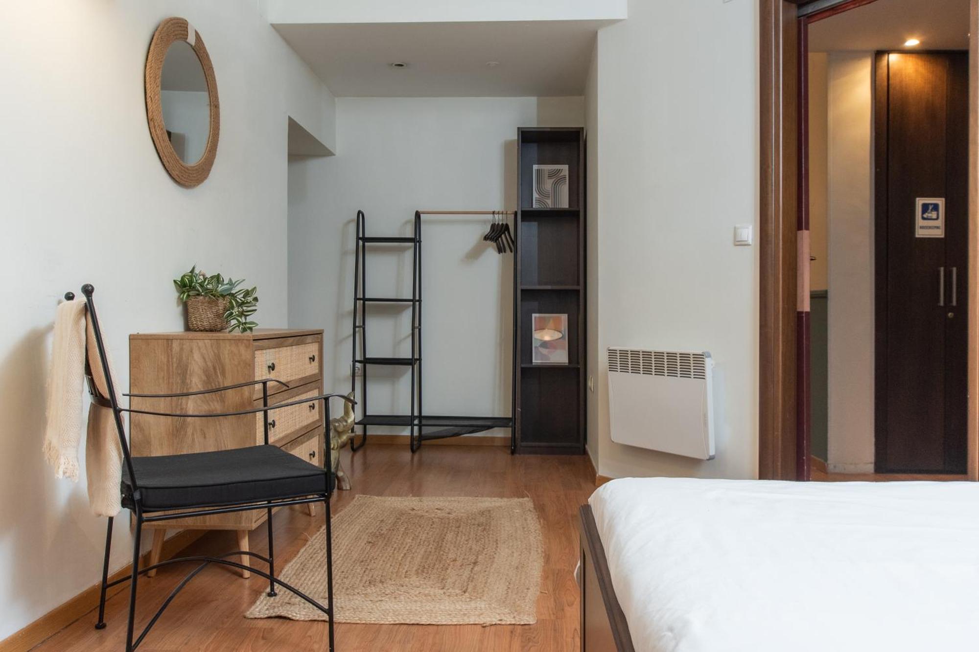 Houseloft Cosmopolitan Comfort *